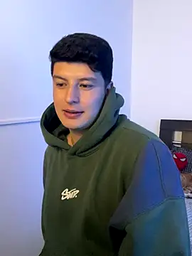 Goldenknight33 webcam