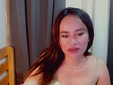 ursweet_yummy webcam