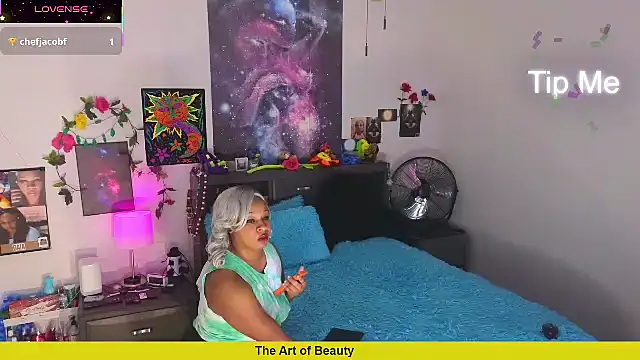 CosmicDream143 webcam