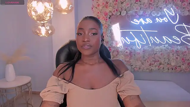 SavannahStorm webcam