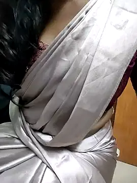 Webcam Model (Tamilmallu-duskygirl03)  is live.Free join now!