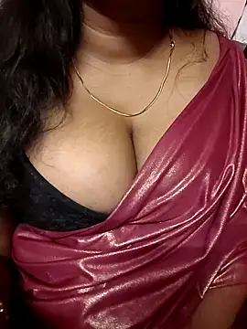 Webcam Model (Keerthee_) is live