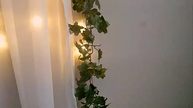 angelainparis28 webcam