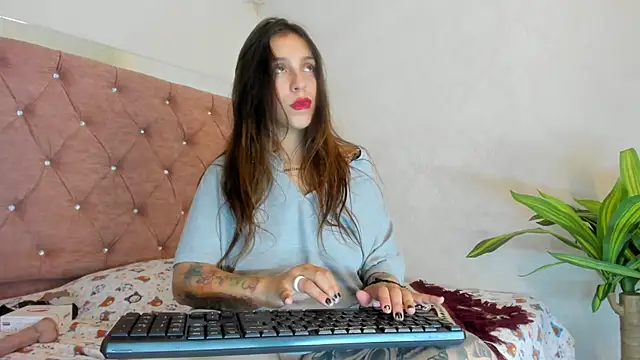 JulianaCarter webcam