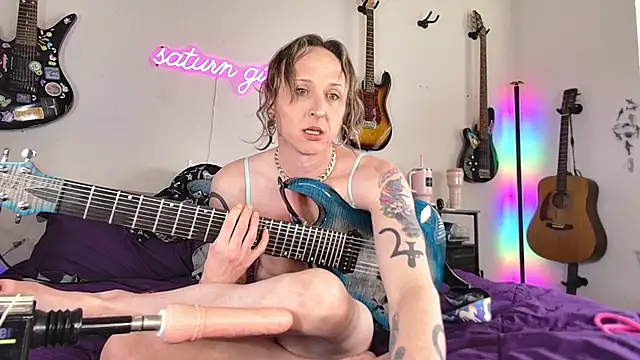 saturnine_princess webcam