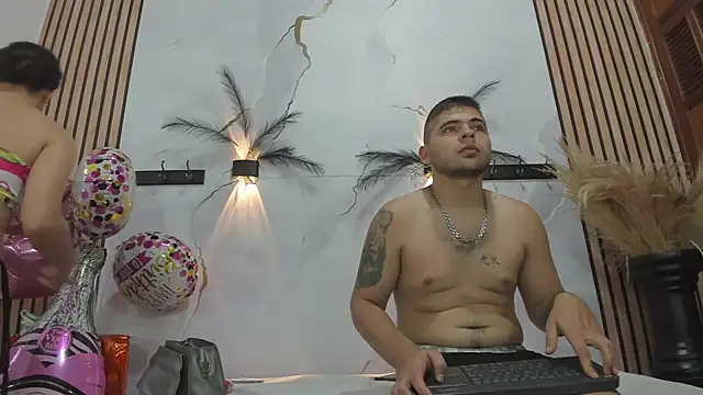 SabrinaAndEddy webcam