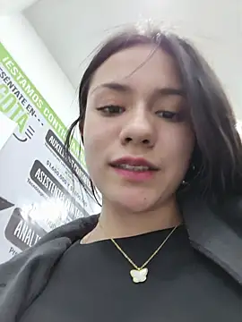 CHARLOTTE__05 webcam