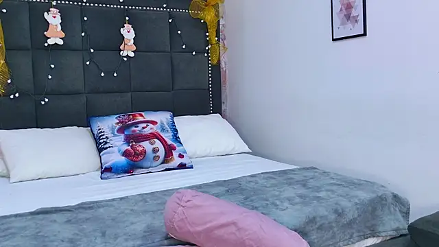 Angelique_Angell webcam