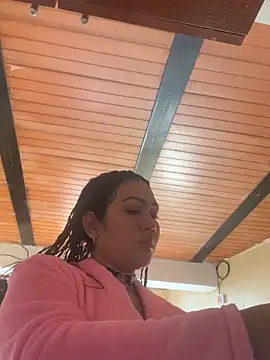 Ayleenpamelasexysquirt webcam