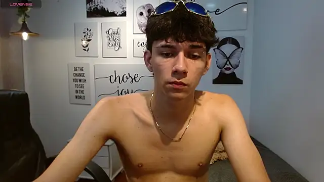 AmethystShadow17 webcam