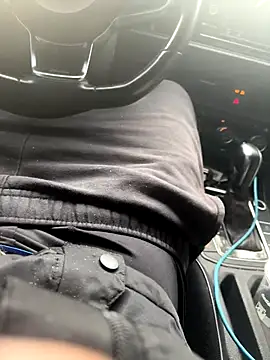 justinsider3000's live cam