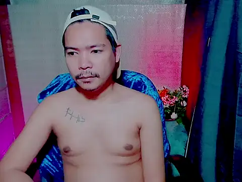 MANIACasianX webcam