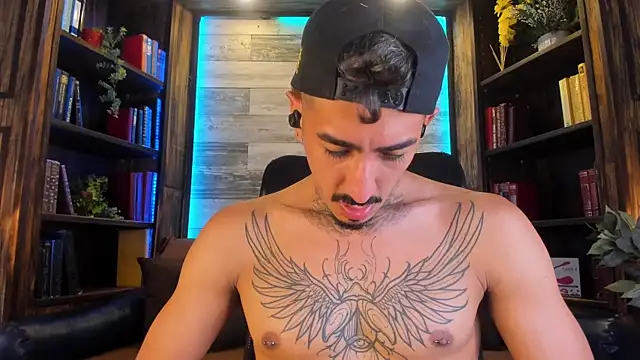 Donovan_Desmond webcam