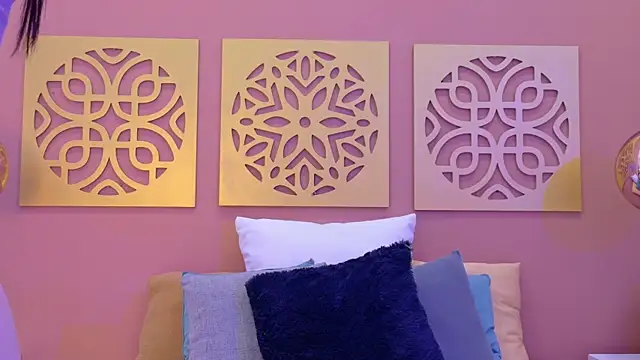 Pettite_Alice webcam