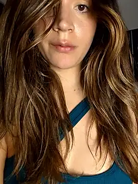 Webcam Model (maliciaworld) is live