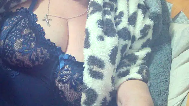 Playful_MILF_Demi webcam