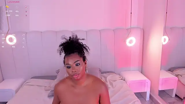_huge_boobs_ebony webcam