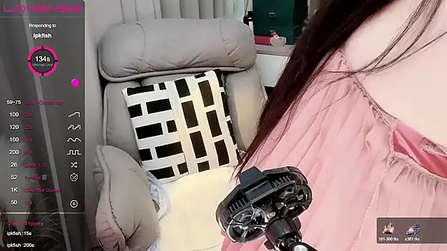 Monica-666888- webcam stripchat model stream image