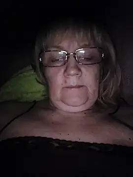 Webcam Model (Violet5364)  is live.Free join now!