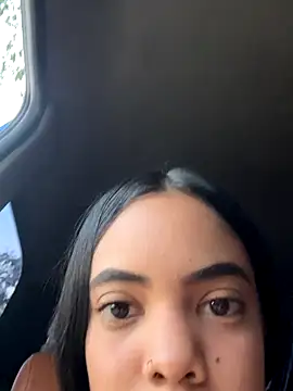 NAUGHTY_LITTLE_18 webcam