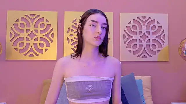 Pettite_Alice webcam