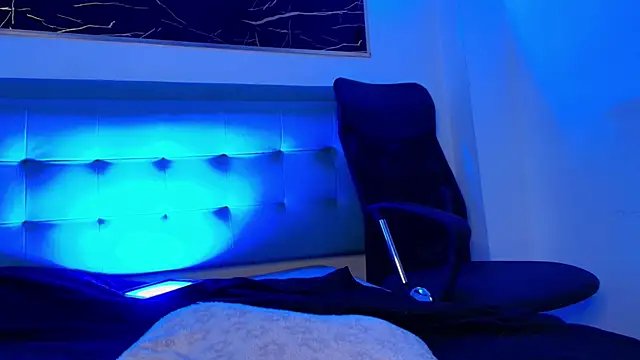 Cloeandtyfanny webcam