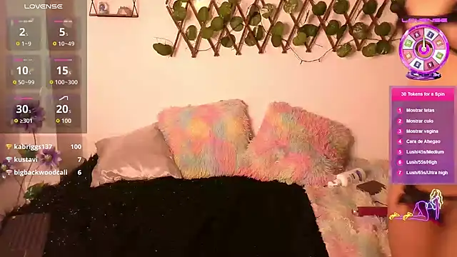 EmberEyes_999 webcam