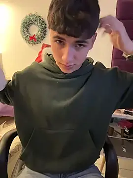 adrianrinaldi (M twink) - doggy style