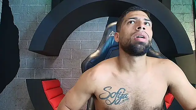 MyStrongSubmissive webcam