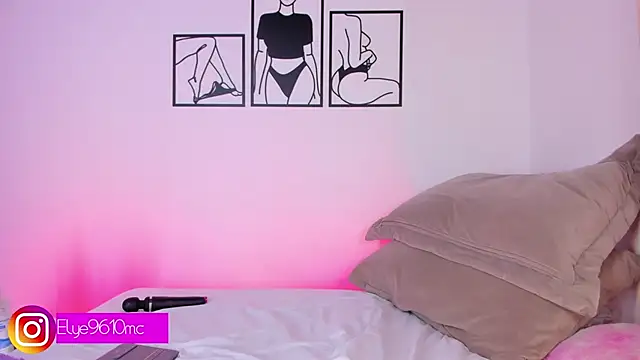 ellie_mcdonald webcam