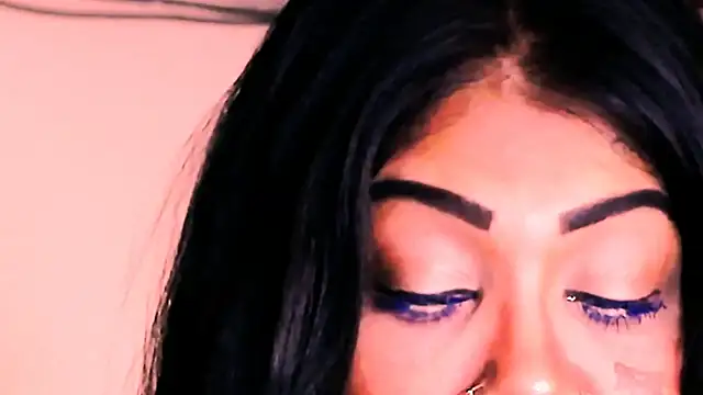 indian_dreamgirl webcam