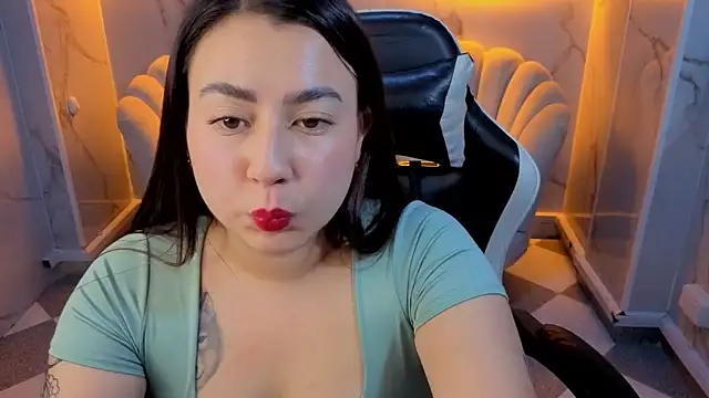 Kattia_mystic_b webcam