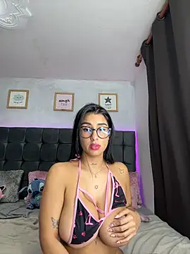 lovely_violet13 webcam