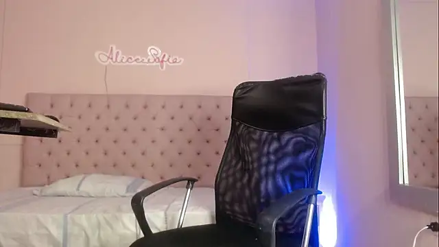 alice_sofia webcam