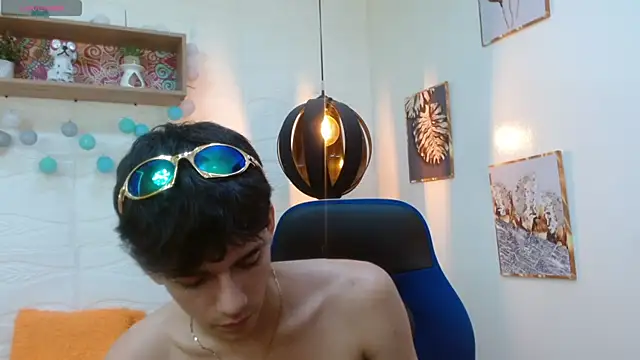 AmethystShadow17 webcam