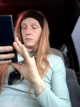 GoldenFlameGoddess webcam