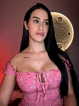 Webcam Model (SarahhSmitth1)  is live.Free join now!