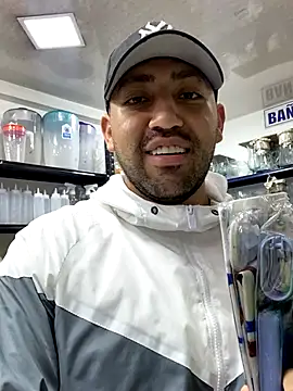 juanzapata33 (M young) - Flash ass + take off bóxer