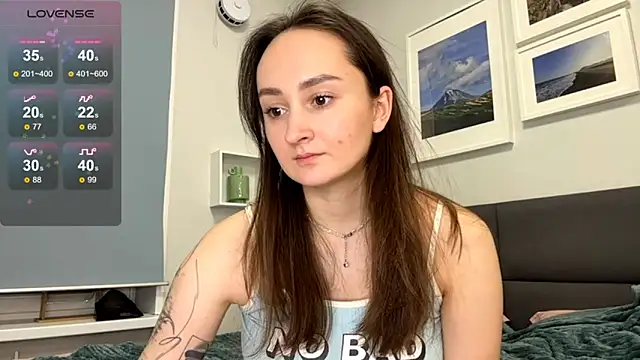 Eva_Eva_ webcam