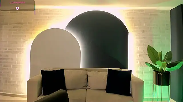 IsabellaMoreau webcam