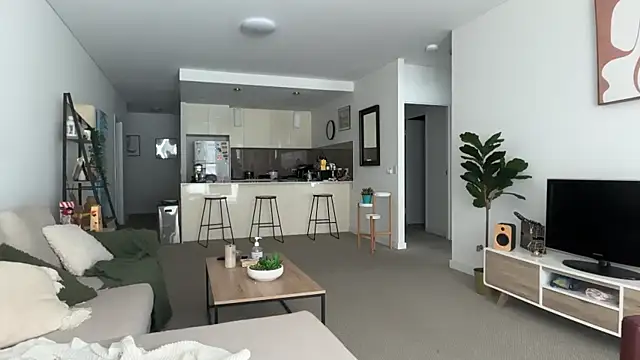 sararamirezzzxx (F young) - white tee no braa