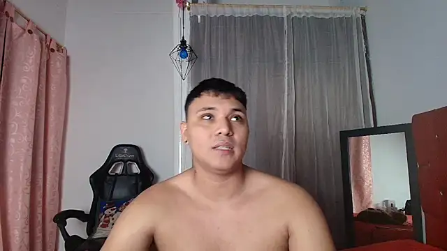 couple_lovelyds webcam