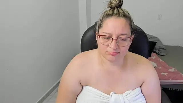 alejandra_milf_ webcam