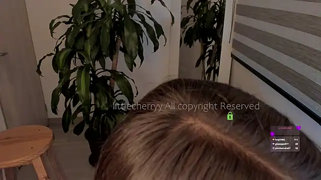 _littlecherryy_ webcam