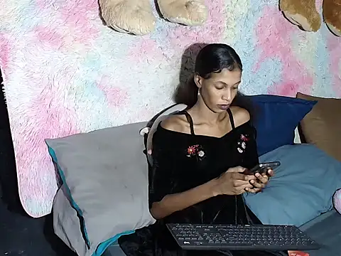 _Indian_Shy_Baby_1 webcam