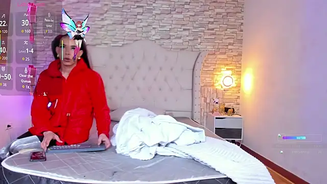 Lucia-Horny24 webcam