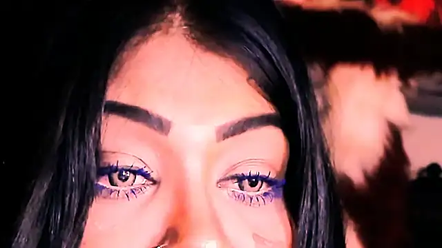 indian_dreamgirl webcam