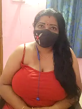 lathikaqueentamil webcam