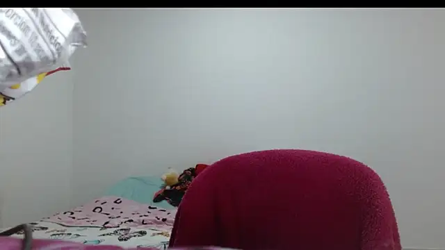 Yourgirl-thaly20 webcam