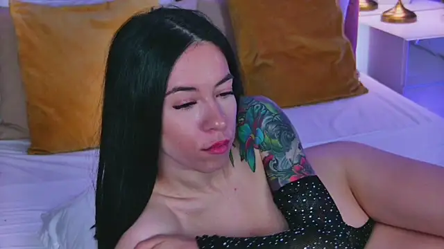 MadilynFox webcam stripchat model stream image